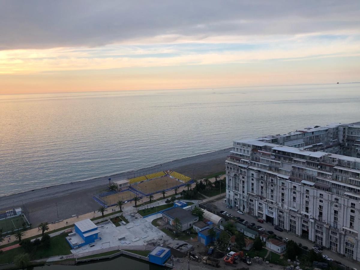 Black Sea VI Dari Apartments 巴统 外观 照片