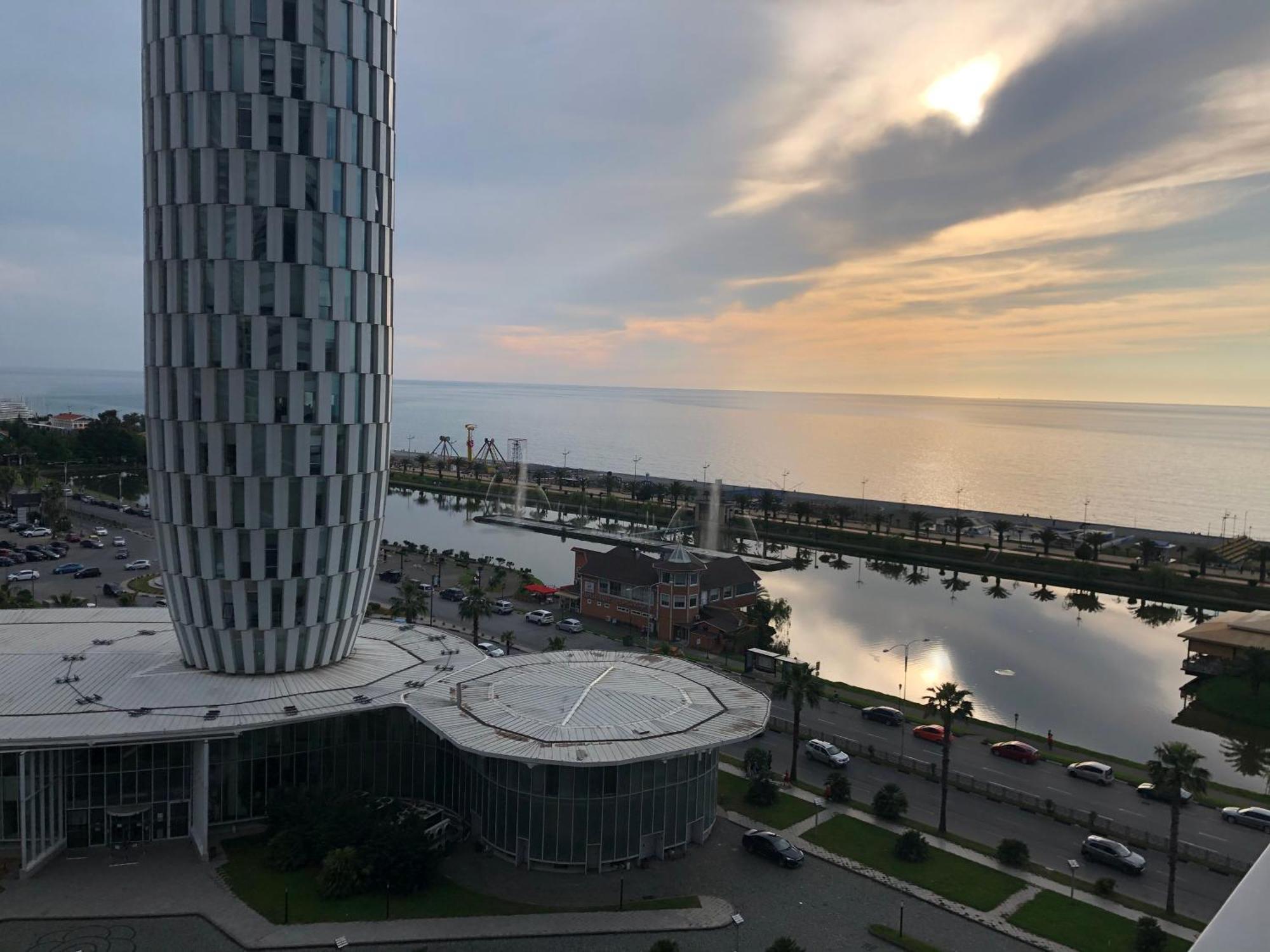 Black Sea VI Dari Apartments 巴统 外观 照片
